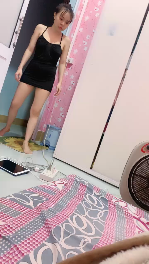 Ngentot Idol Liveshow Gaun Hitam Tali Dua